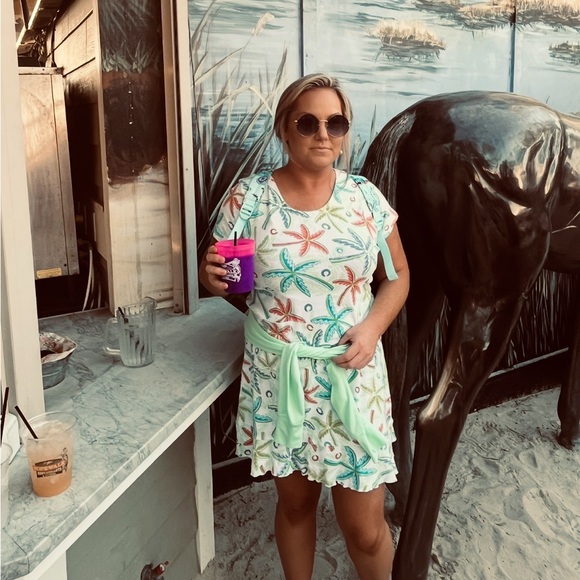 Meet your Posher, Tiffany - Picture 3 of 6